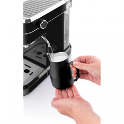 ETA | Espresso coffee maker | ETA618190020 Storio | Pump pressure 20 bar | Built-in milk frother | Semi-automatic | 1350 W | Bla