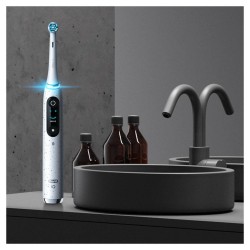 Oral-B | Electric Toothbrush | iO10 Series | Rechargeable | For adults | Number of brush heads included 1 | Number of teeth brus
