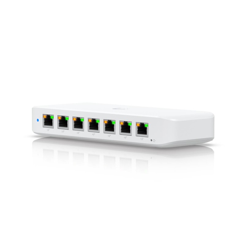810084693698Сетевой коммутатор Ultra Type L2 Desktop 8 PoE+ ports 7